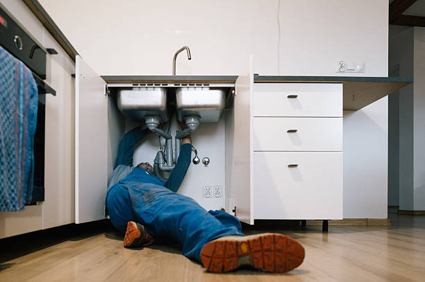Professional Leak Detection technician working in Gilmanton Iron Works, NH